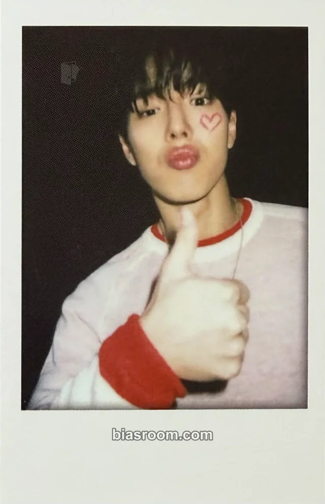 MONSTA X - Shownu - Love Me Album soundwave sub-unit album lucky draw (LD) set benefit album set polaroid