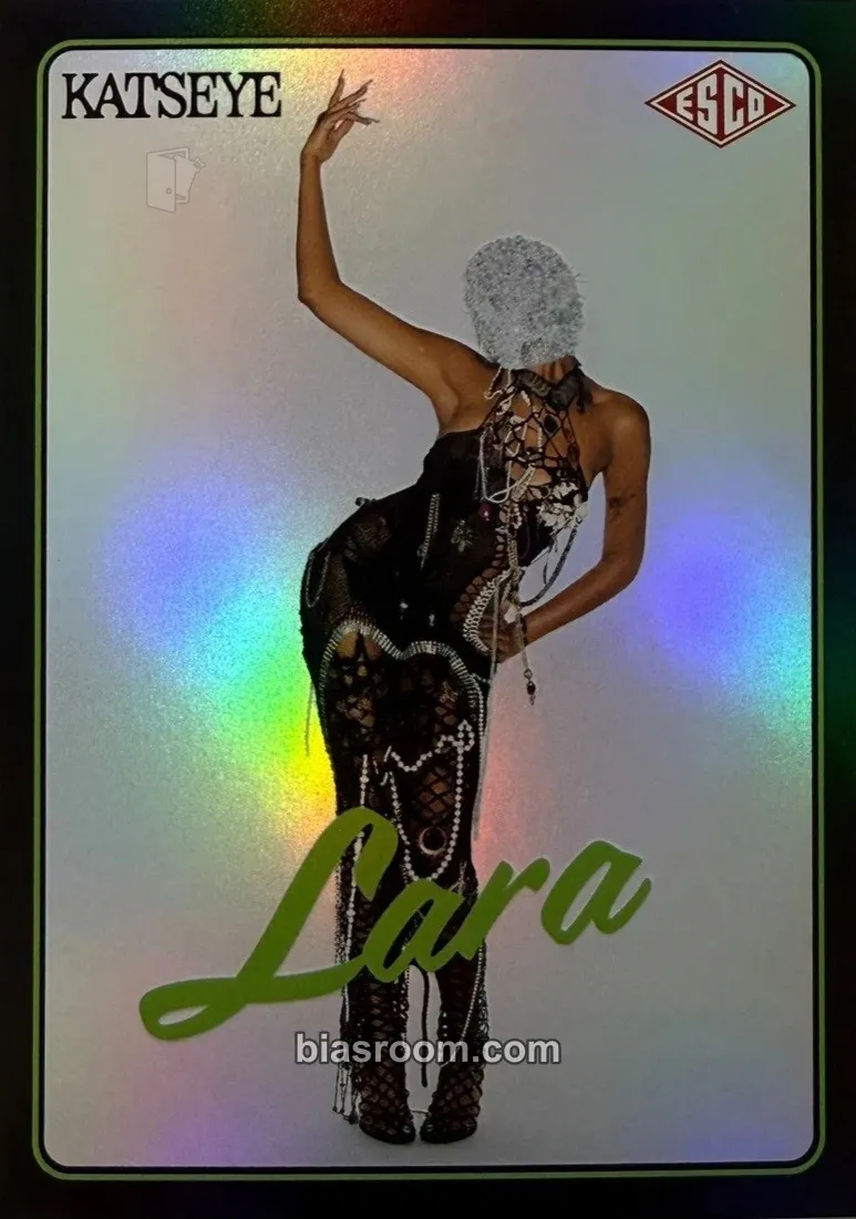 Lara ESCO “WILD” Trading Cards Photocard - KATSEYE | Bias Room