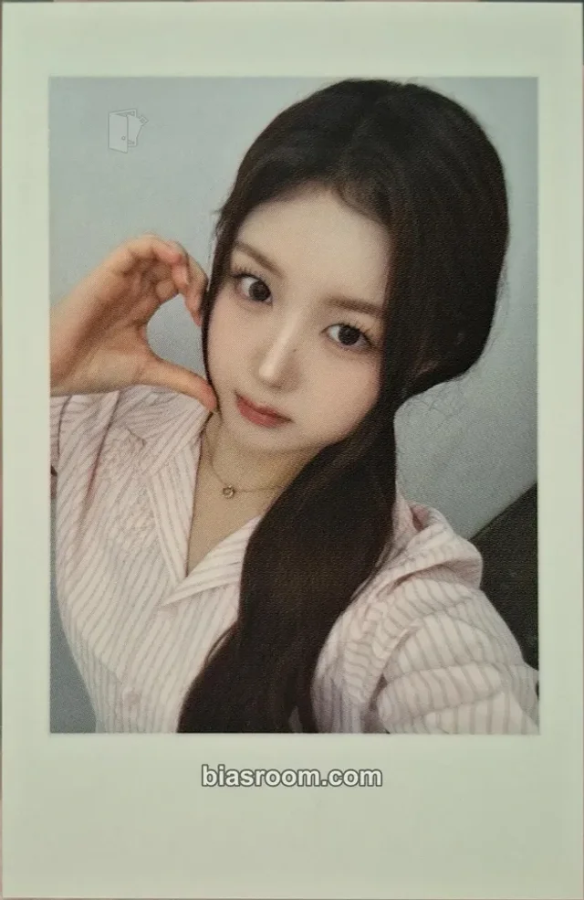 tripleS - Joobin - Assemble25 Album withmuu/withdrama polaroid