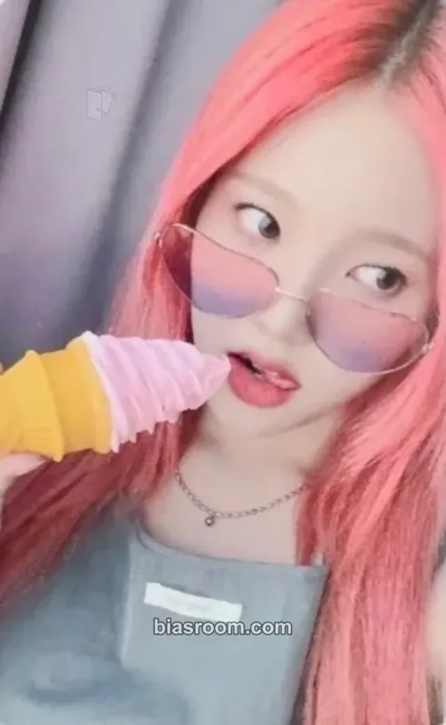 Weeekly - Soojin - Bliss Album minirecord