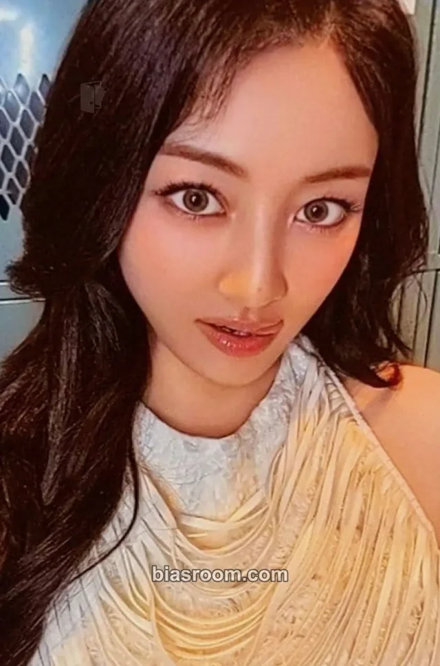Jihyo TWICE x SuperStar JYPNATION Photocard - TWICE | Bias Room