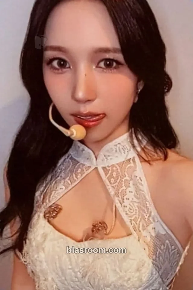 Mina Breakthrough Photocard - TWICE | Bias Room