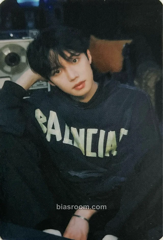 Lim Youngmin - Youngmin - ROOM Album photocard set platform