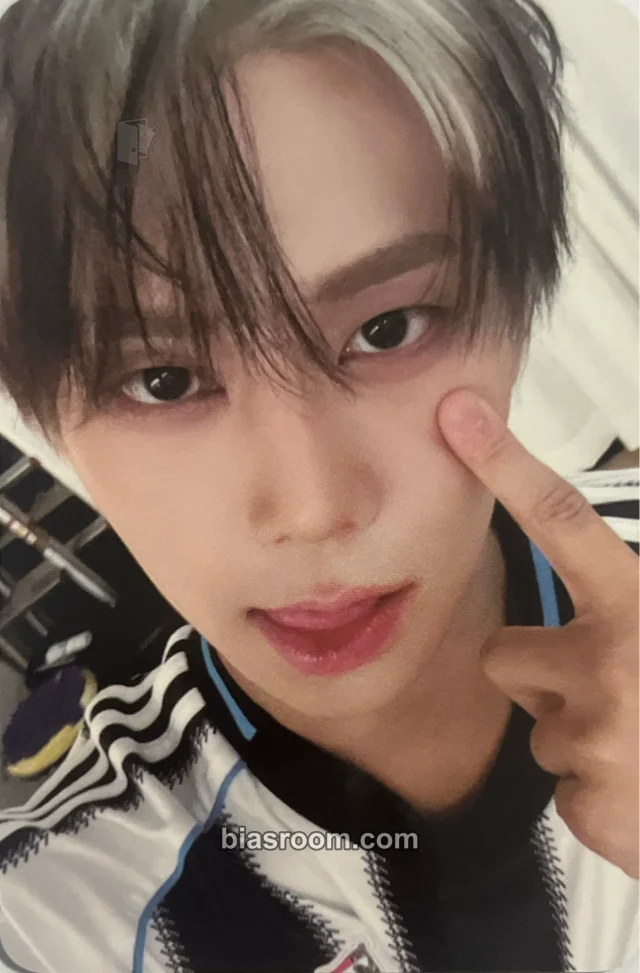 Junseo  BAE173 2026 Season's Greeting K-pop photocard