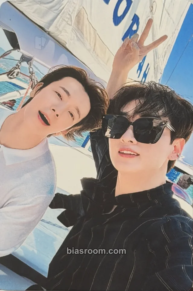 Holiday: Super Junior-D&E Photobook トレカ - SUPER JUNIOR | Bias Room