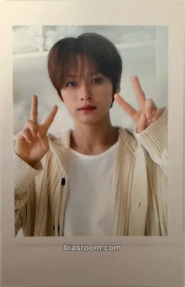 Lee Know Stray Kids 2024 Season's Greetings - Perfect Day with SKZ K-pop photocard