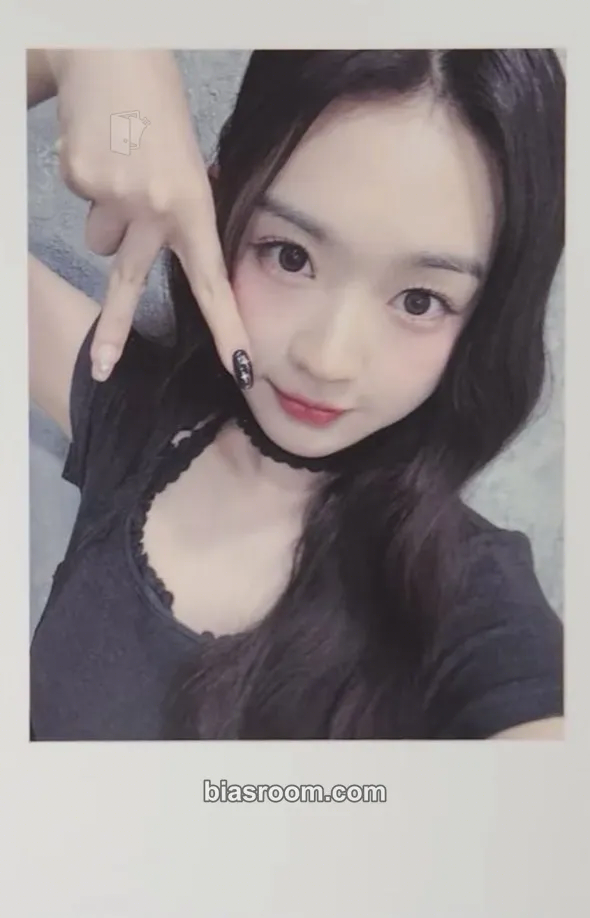 Soomin Photocards (tripleS) | Bias Room
