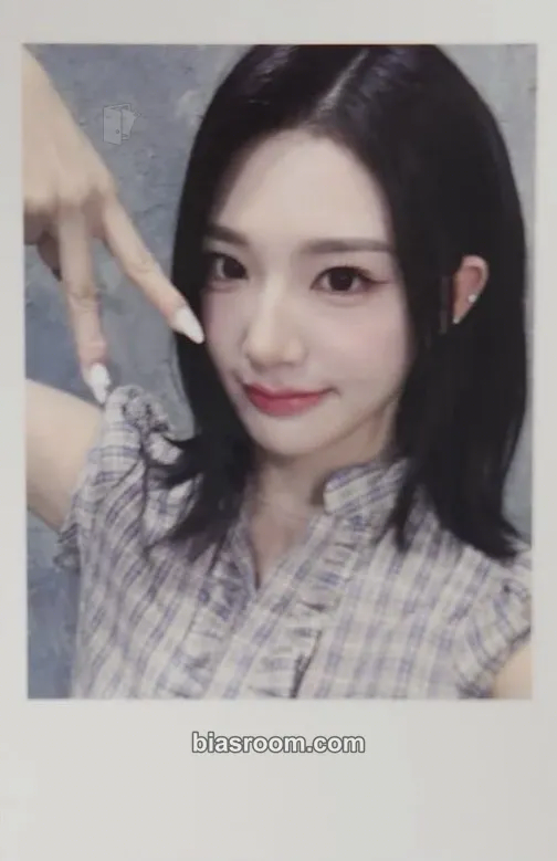 Xinyu tripleS 1st Mini-Tour: A LIVE 25 Photocard - tripleS | Bias Room