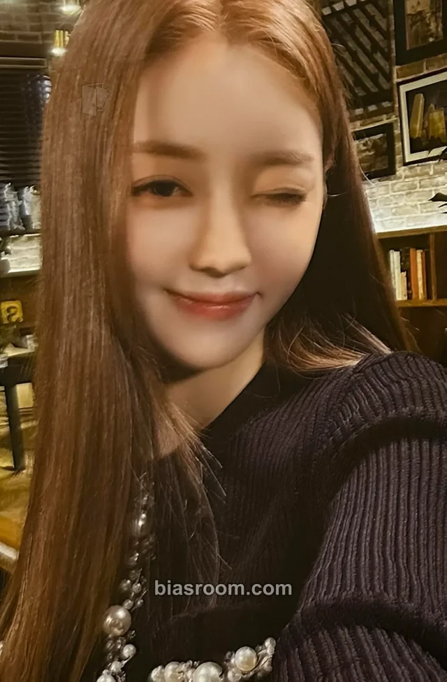 YooA Borderline Photocard - OH MY GIRL | Bias Room