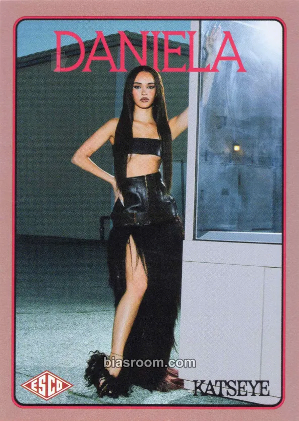 Daniela ESCO “WILD” Trading Cards Photocard - KATSEYE | Bias Room