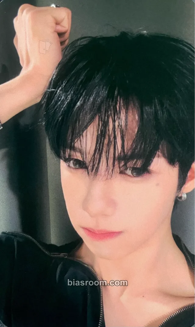 JL AHOF Run To You K-pop photocard