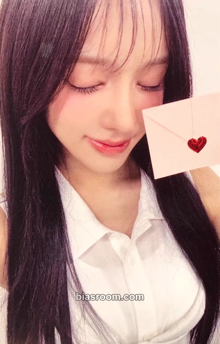 Ryu Sarang KCON 2026 Photocard - izna | Bias Room