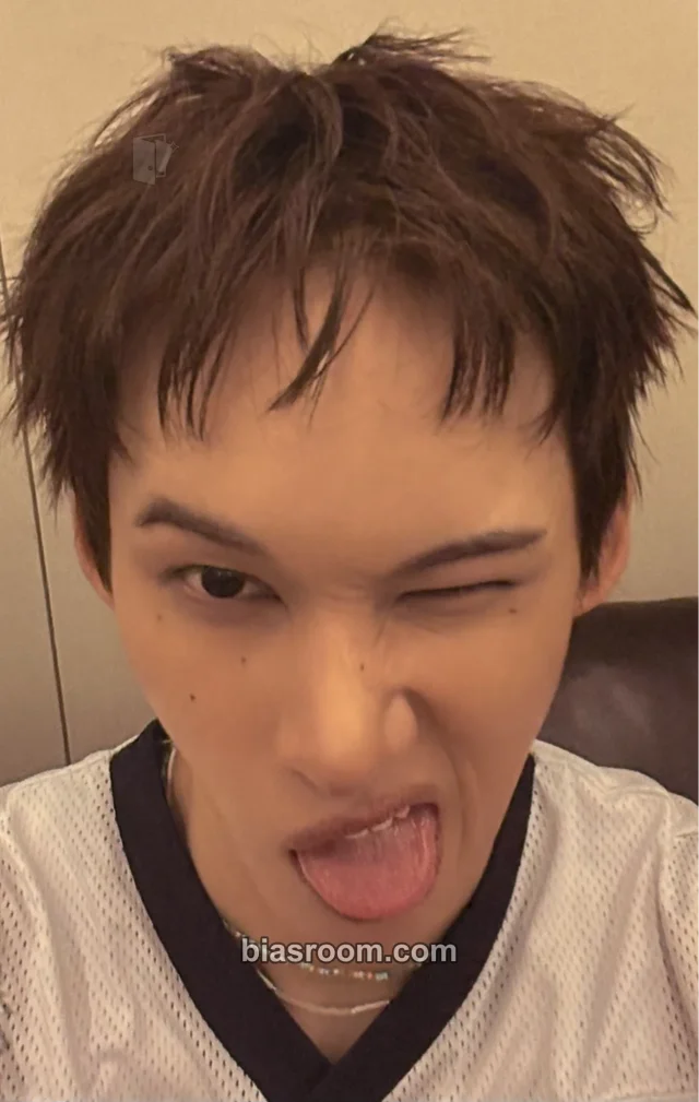 1Verse - Nathan - Anime Magic Event merch photocard