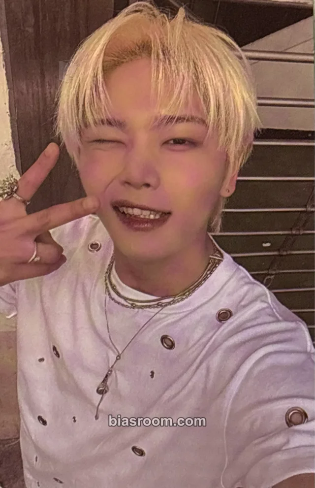 1Verse - Aito - Anime Magic Event merch photocard