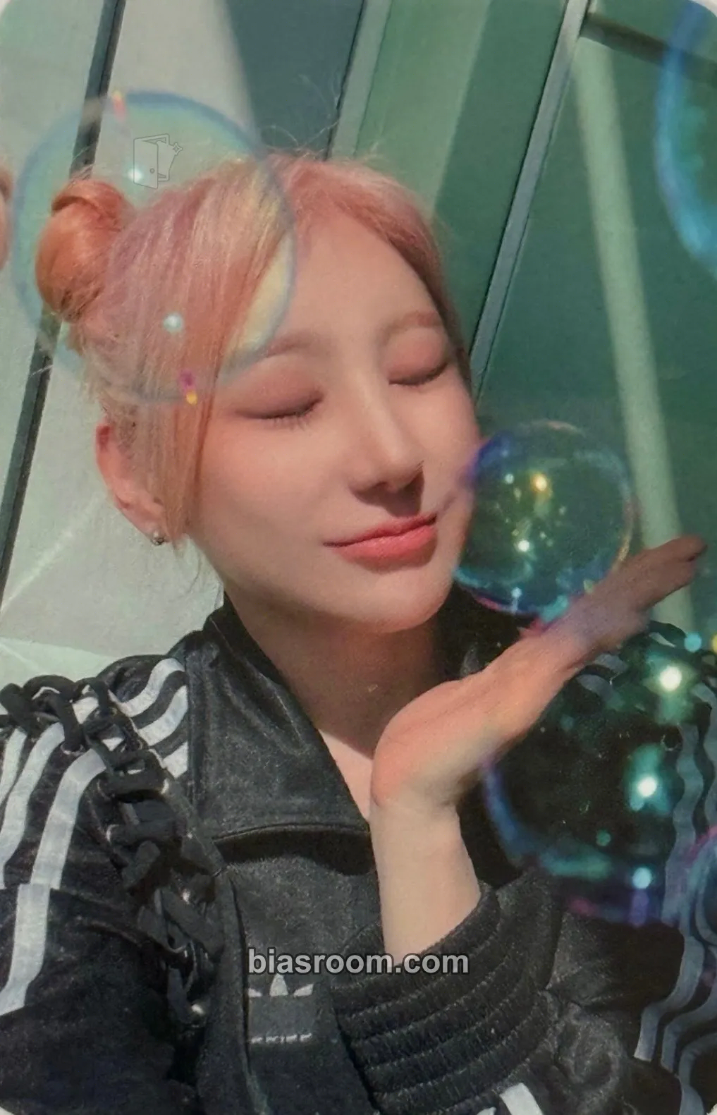 Lee Chaeyeon Over The Moon Photocard - Lee Chaeyeon K-pop photocard