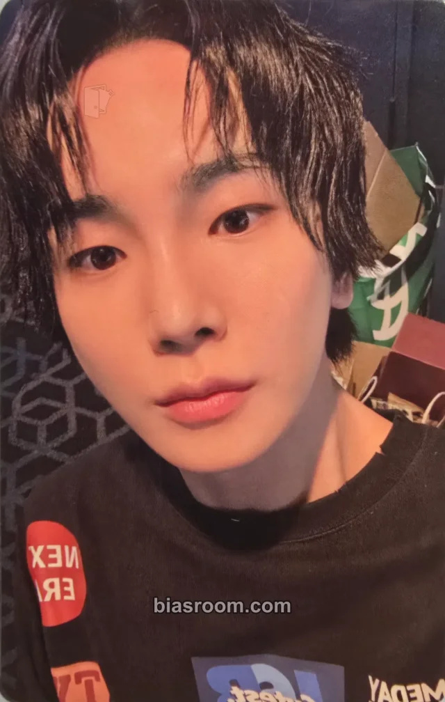 Key - Key - Mr. Freak's Lab: Sweet Escape Event pop-up merch photocard t-shirt