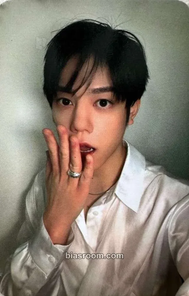 N.Flying - Hun - 2026 N.Flying LIVE ‘&CON5 : into REM’ Event day 1 seoul photocard set fanclub/membership