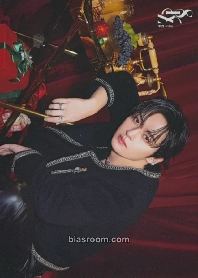Lee Know Stray Kids SHIBUYA109 XMAS x Stray Kids K-pop photocard