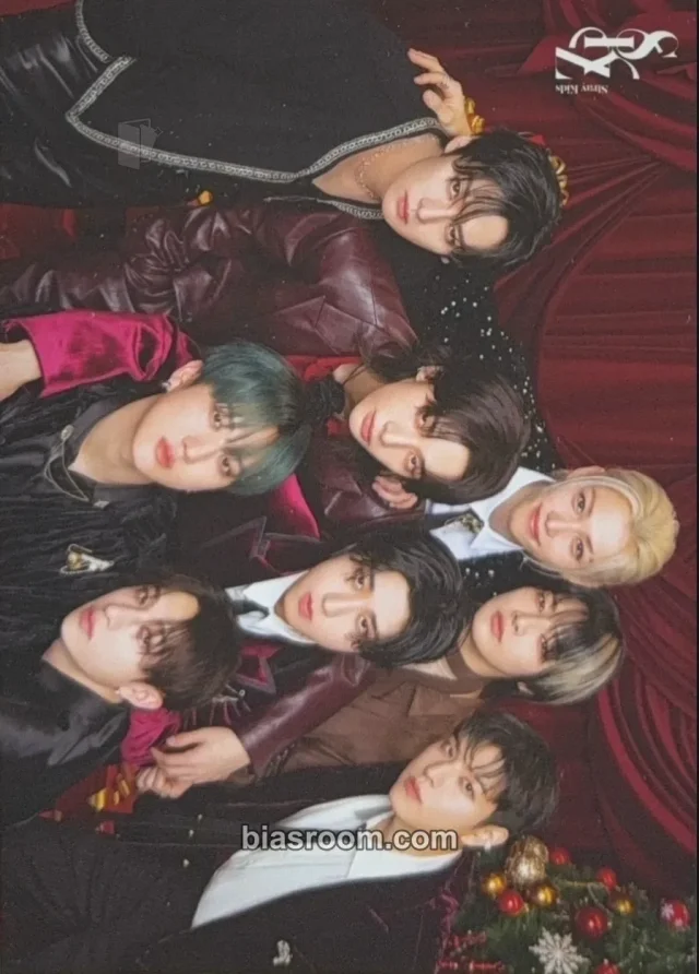 Stray Kids SHIBUYA109 XMAS x Stray Kids K-pop photocard