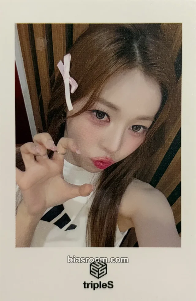 tripleS - Dahyun - Assemble25 Album mymusictaste (mmt) round 1 fansign polaroid