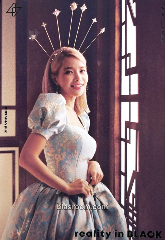 MAMAMOO - Solar - reality in BLACK Album album inclusion postcard item set
