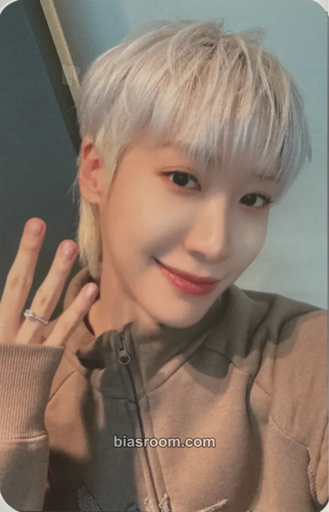 ONEWE - Dongmyeong - We: Dream Chaser Album b.stage+ lucky draw (LD) round 1
