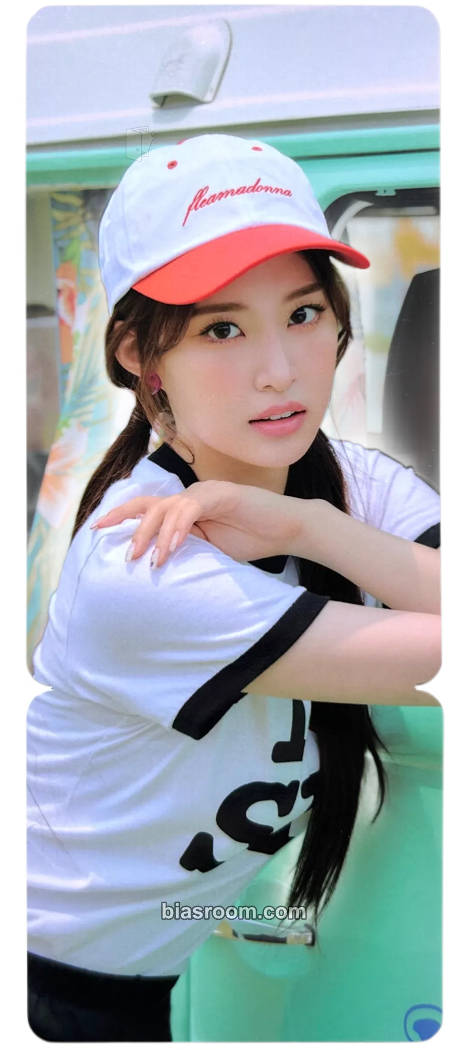 Zoa Play Game : Holiday Photocard - Weeekly - Weeekly K-pop photocard