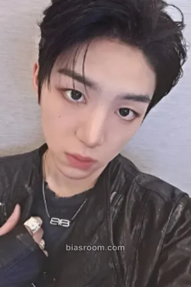 IDID - Junhyuk - PUSH BACK Album pob (pre-order benefit) makestar round 4