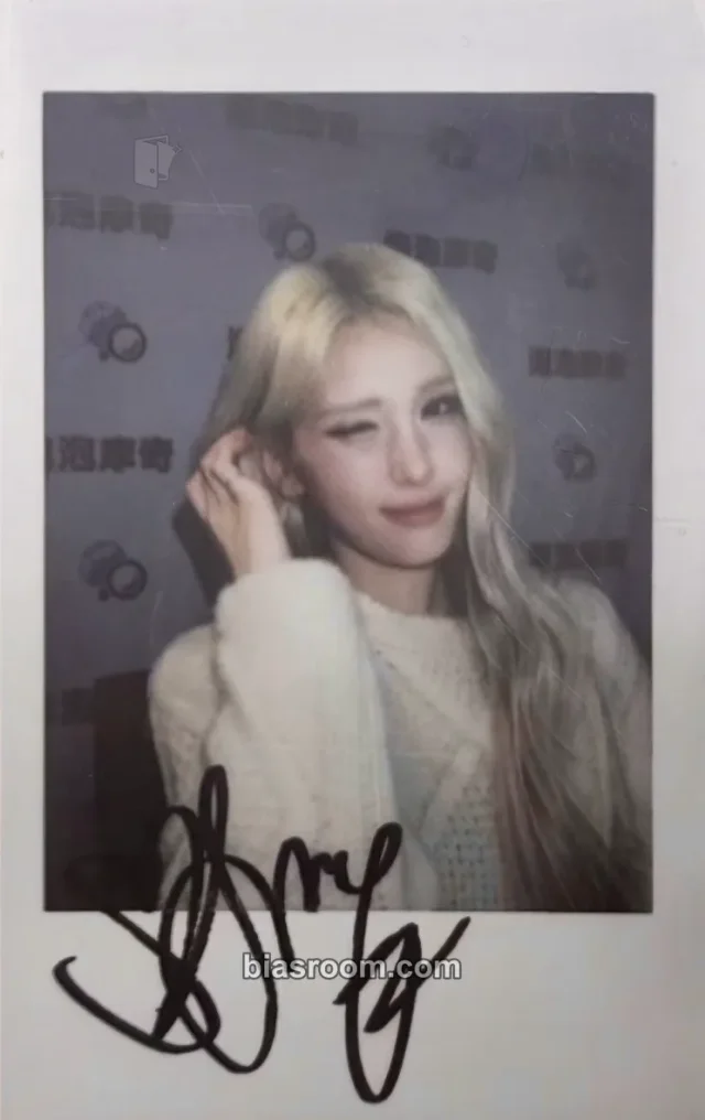 Jeon Somi - Jeon Somi - Chaotic & Confused Album popmerch (ppmq) polaroid video call/fancall winner benefit printed signature round 2