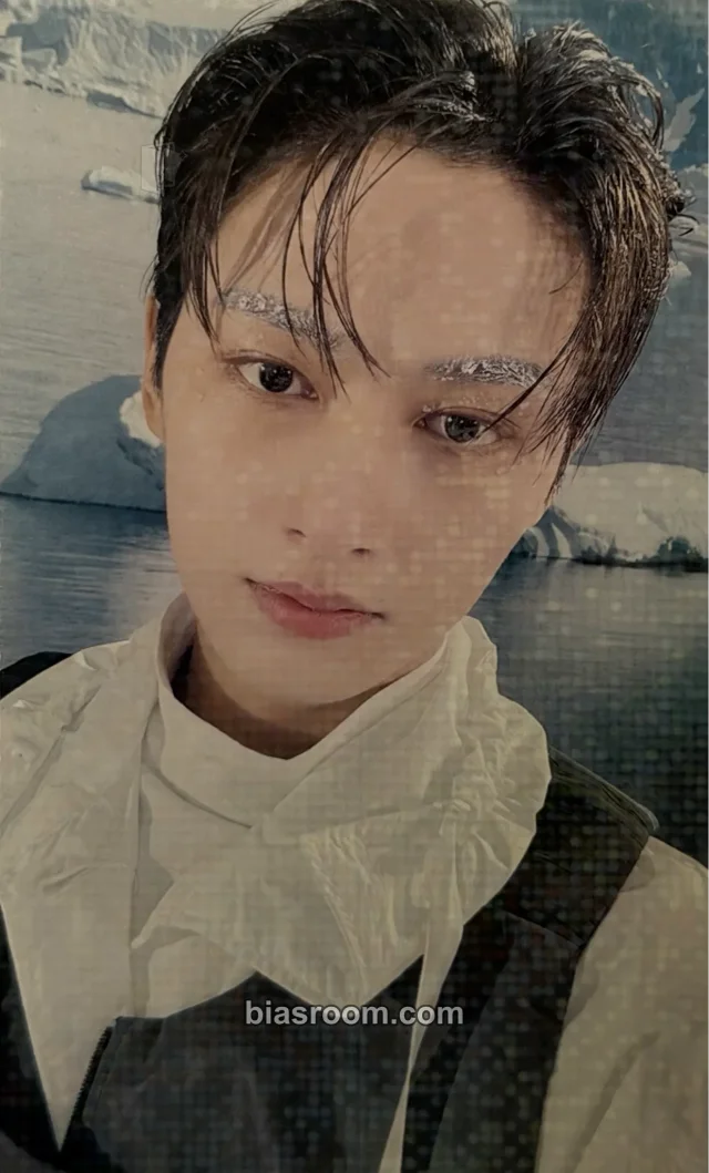 SEVENTEEN - Jun - SECTOR 17 Album holographic (hologram) weverse japan shop (wvj) lucky draw (LD)