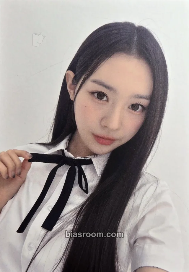 Soomin Photocards (tripleS) | Bias Room