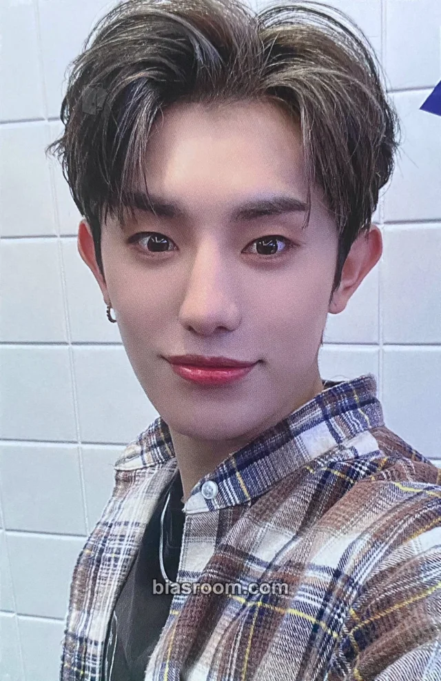OnlyOneOf - Mill - seOul cOllectiOn Album broadcast