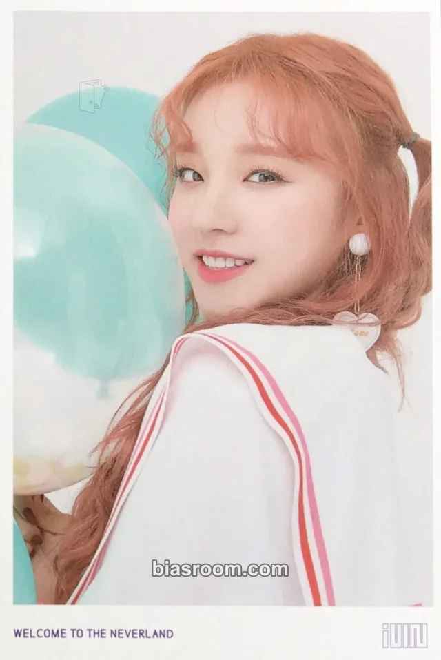 Yuqi i-dle 1st Neverland Membership K-pop photocard