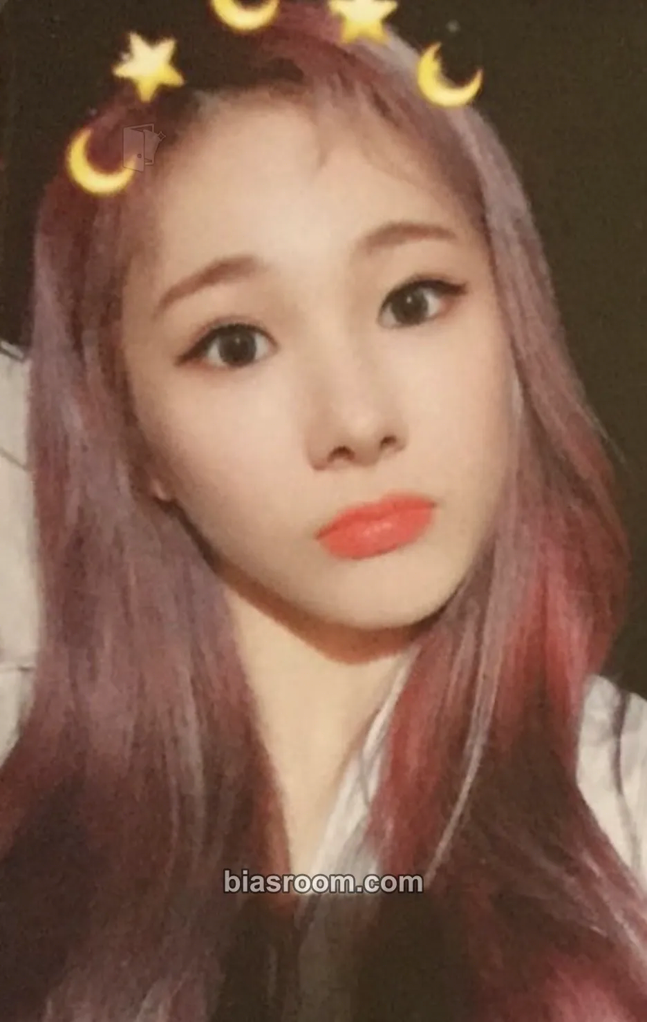 Aisha Arrival of EVERGLOW Photocard - EVERGLOW | Bias Room