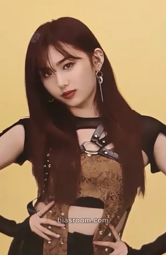 Aisha Arrival of EVERGLOW Photocard - EVERGLOW | Bias Room