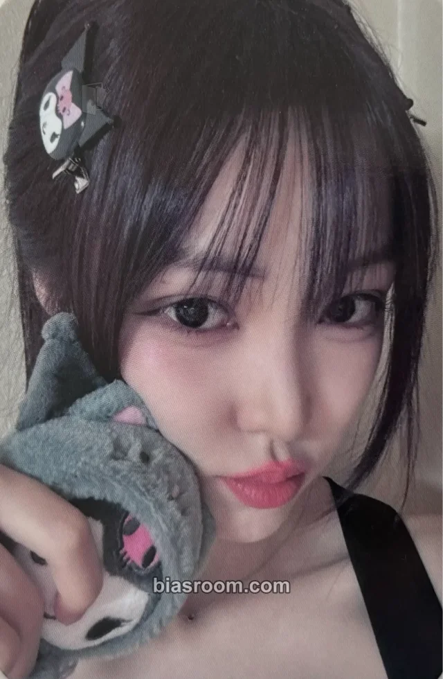 Yuju - Yuju - First love is a curse Album mystargoods (MSG) round 2 video call/fancall