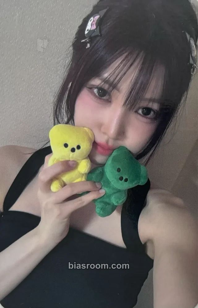 Yuju - Yuju - First love is a curse Album starlike music round 1 video call/fancall