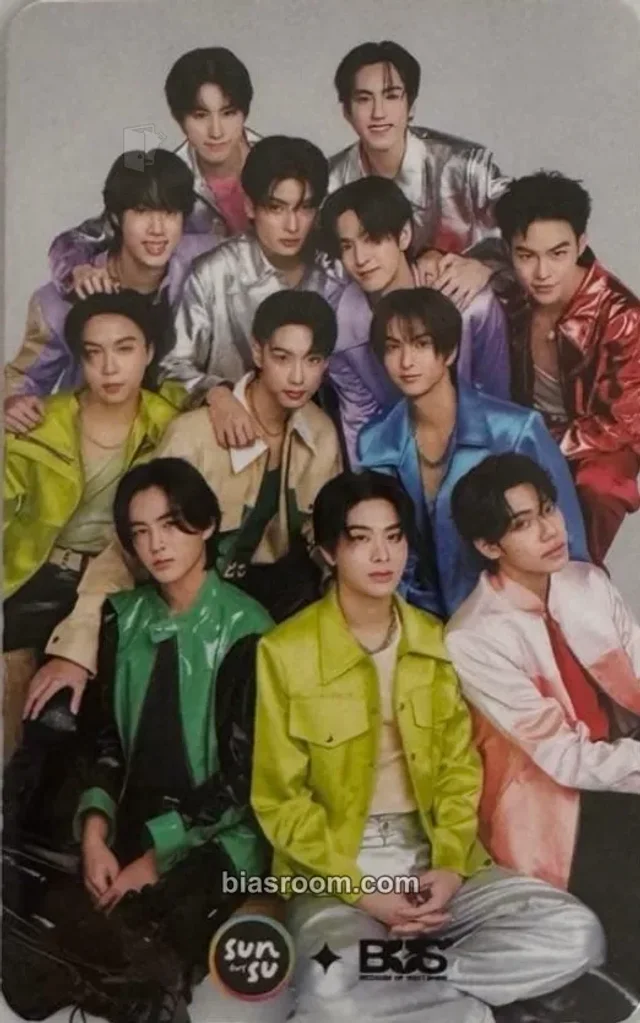 BUS - Other brand collaboration sunsu random photocard