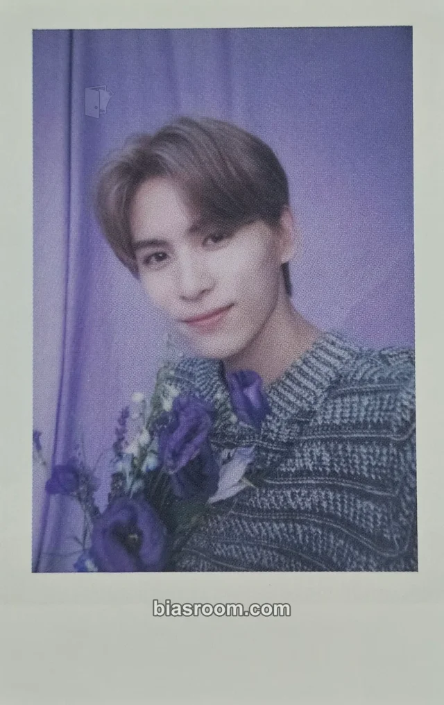 Yoo Taeyang FNC WOW CAFE SF9 Photocard - SF9 | Bias Room