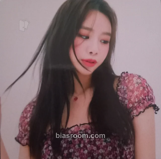 KISS OF LIFE - Natty - NINETEEN Album item set album inclusion postcard
