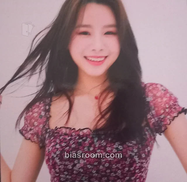 KISS OF LIFE - Natty - NINETEEN Album item set album inclusion postcard