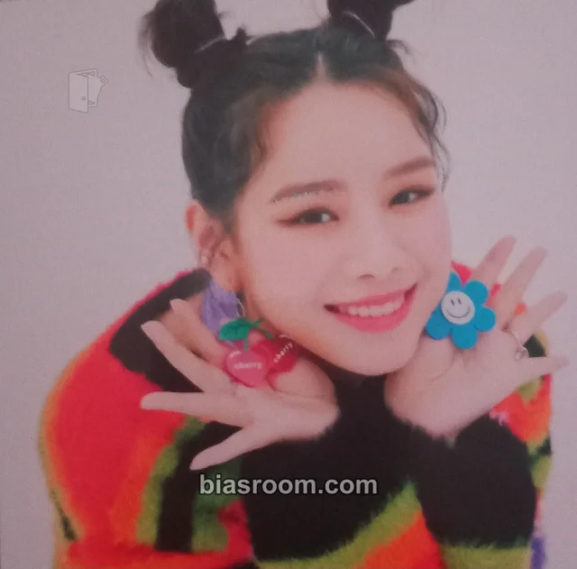 KISS OF LIFE - Natty - NINETEEN Album item set album inclusion postcard