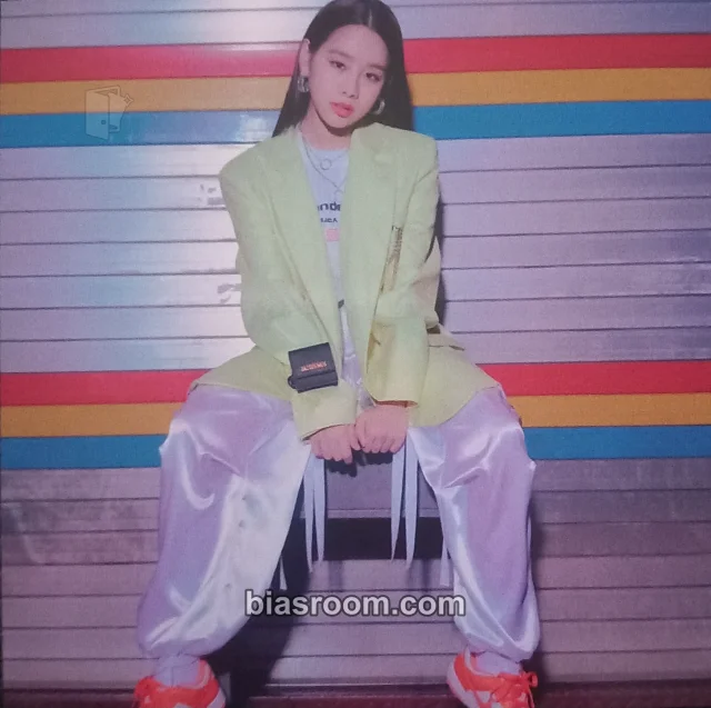 KISS OF LIFE - Natty - NINETEEN Album item set album inclusion postcard