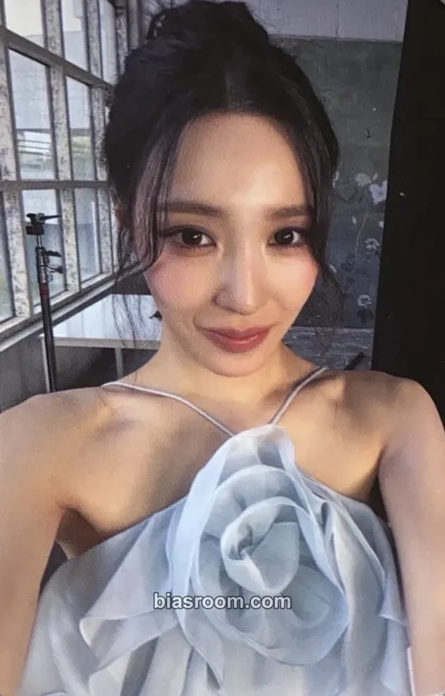 Girls' Generation - Tiffany - Edge of Calm (Tiffany Young) Album musickorea (music korea)