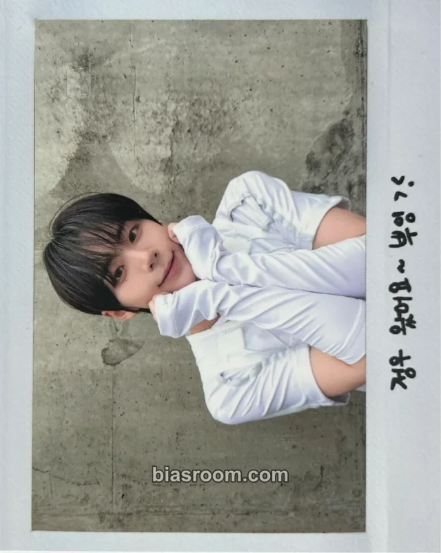 AHOF - Jeongwoo - Run To You Album album inclusion polaroid rush version