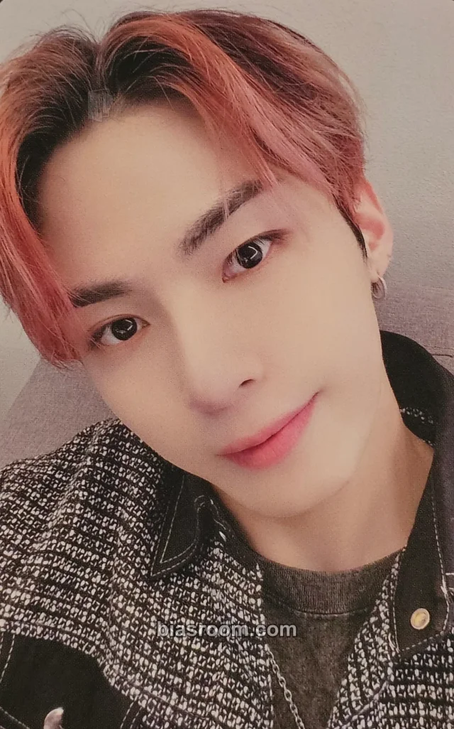 Omega X - Hangyeom - Love Me Like Album makestar video call/fancall round 5