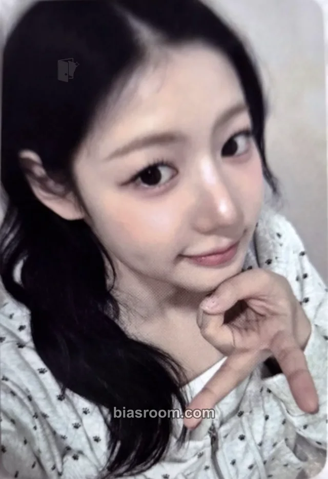 FIFTY FIFTY - Yewon - Asia Fancon Tour: Still LoBubble Event seoul vip ticket benefit A version