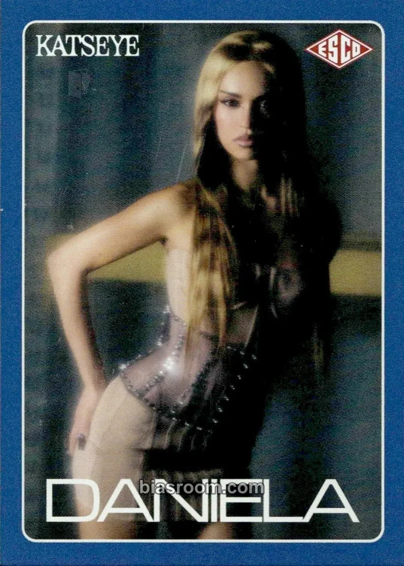 Daniela ESCO “WILD” Trading Cards Photocard - KATSEYE | Bias Room