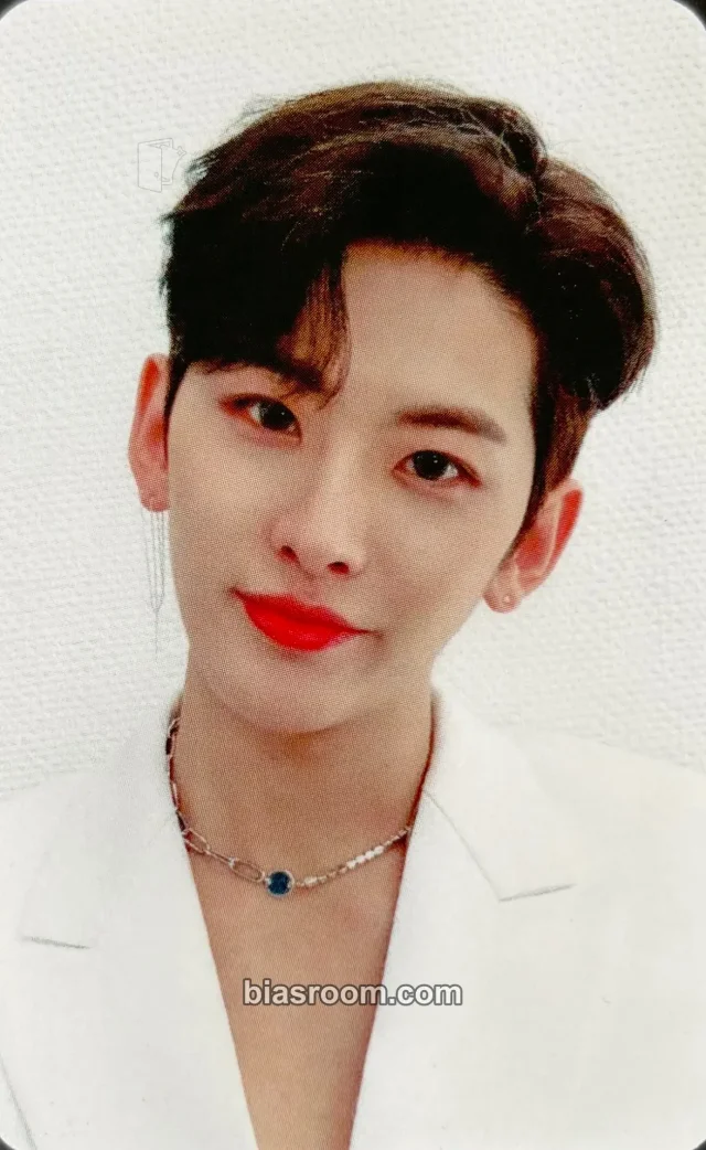 UNVS - YY - The Show Official Limited Edition Photo Card Pack Other the show limited edition