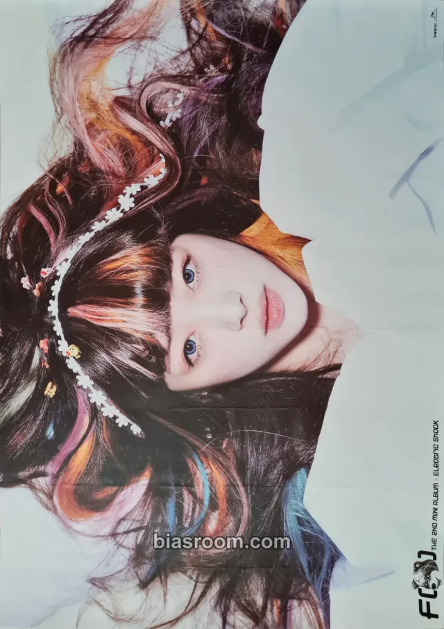 f(x) - Sulli - Electric Shock Album poster taiwanese version